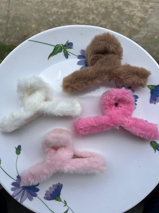 Soft Plush Hair Clutcher Set – Multicolor, Cozy & Stylish