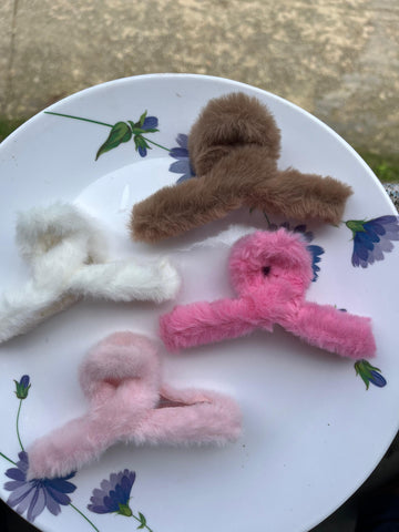 Soft Plush Hair Clutcher Set – Multicolor, Cozy & Stylish